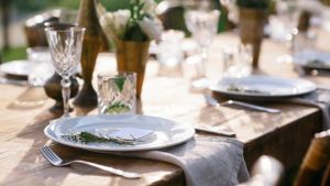Pénzt kért az esküvői vacsoráért, miután a vendégek elfogadták a meghívást